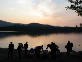 Piragüismo al atardecer 